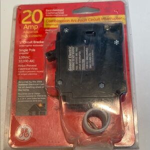 NIP GE 20 Amp combination arc fault circuit interrupter